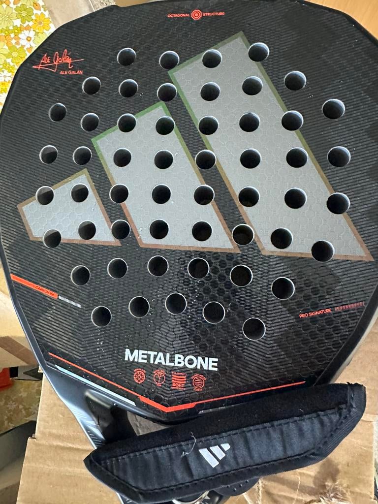 Adidas Metalbone padelracket van de nieuwe generatie, Ophalen, Nieuw