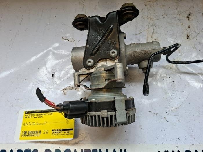 Vacuumpomp Rembekrachtiging van een Volkswagen Golf, Gebruikt, -, Volkswagen, -