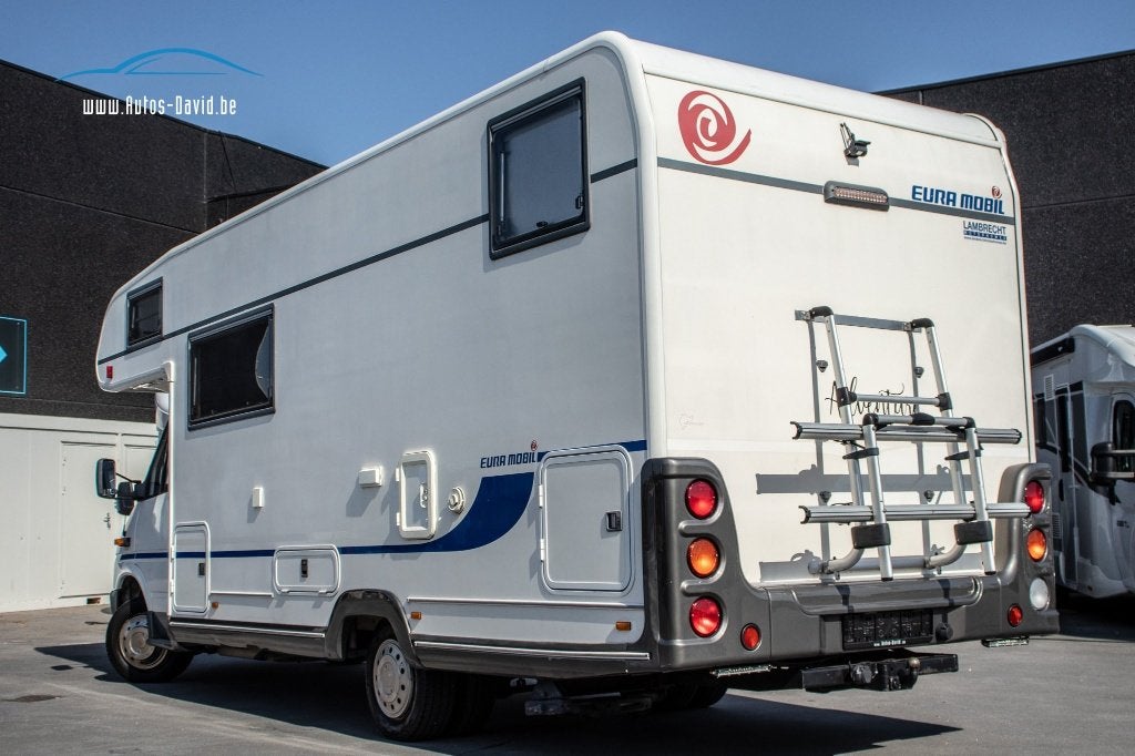 EuraMobil Mercedes-Benz 416 CDI Alcôve pour 6 personnes, Caméra de recul, Marchepied électrique, Boîte manuelle, Jusqu'à 6