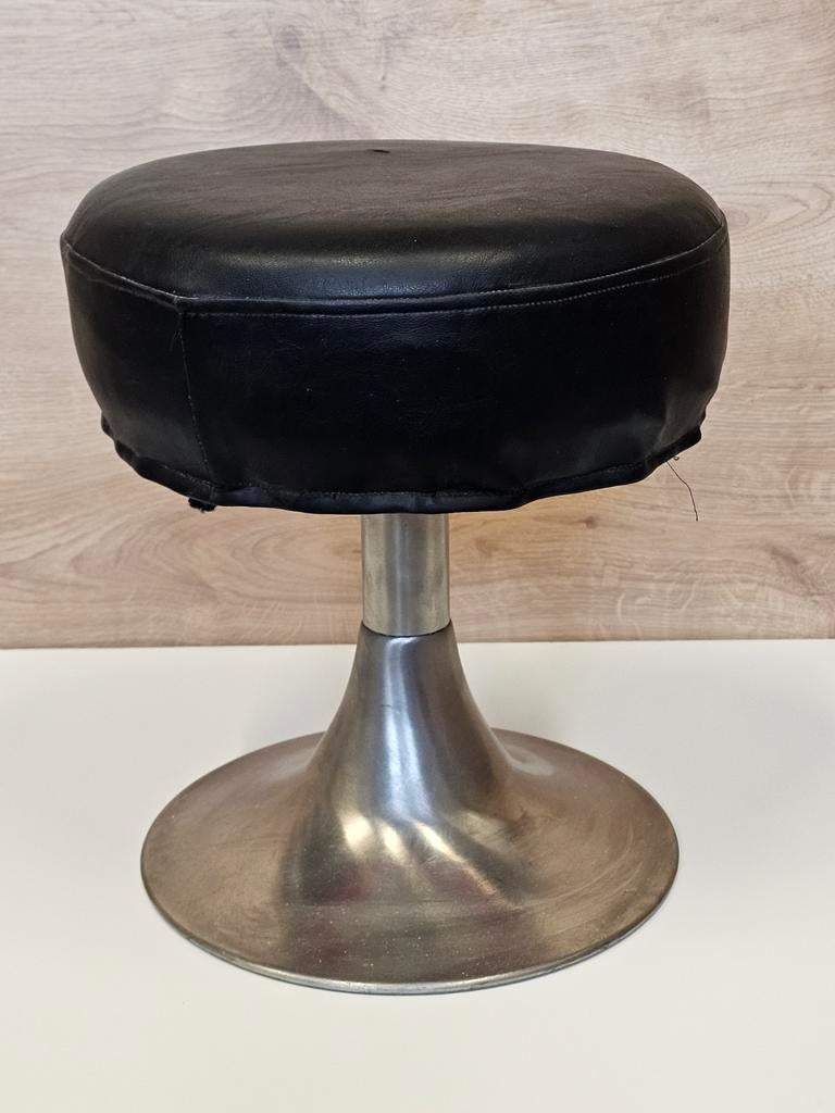 Tulpvormige tabouret , jaren 70, Ophalen