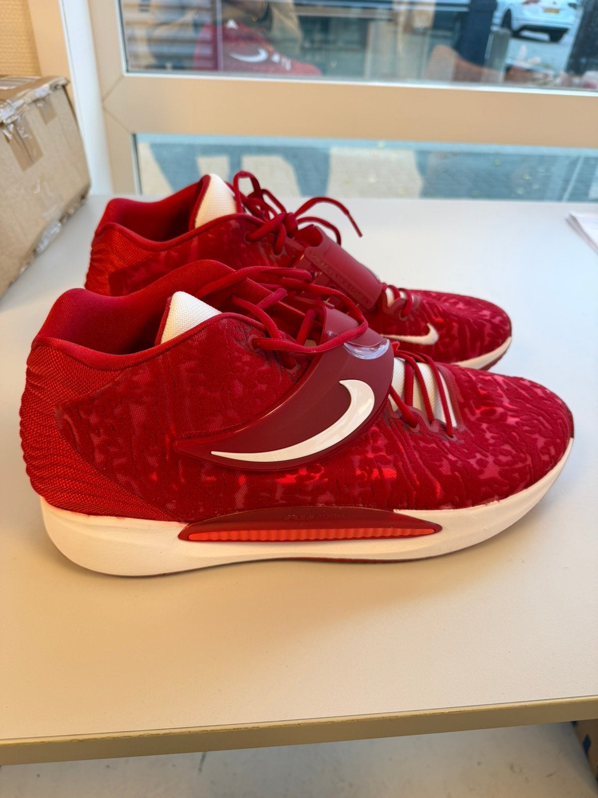 Chaussures de basket Nike KD 14 TB Gym rouge taille 52.5, Enlèvement ou Envoi, Neuf, Chaussures