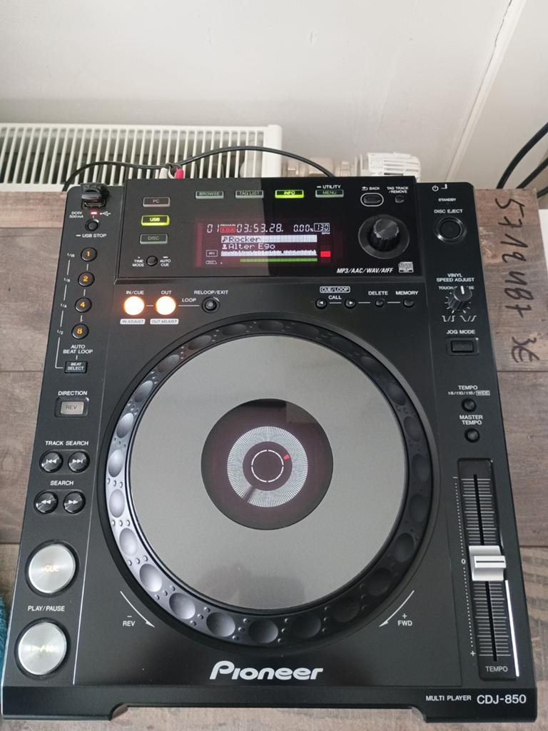 Pioneer CDJ 850, Pioneer