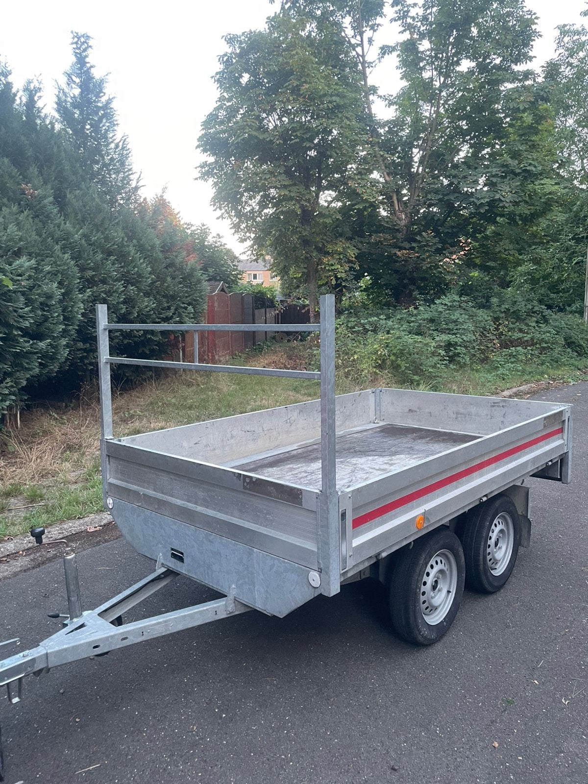 Dubbelas plateau aanhangwagen, Ophalen, Zo goed als nieuw
