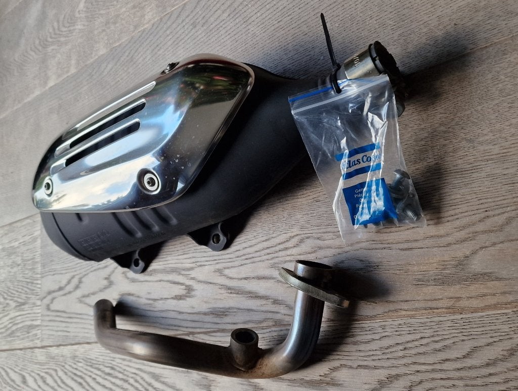 Originele Uitlaat Vespa GTS compleet met bocht, Fietsen en Brommers, Ophalen of Verzenden, Nieuw, Uitlaat, Vespa