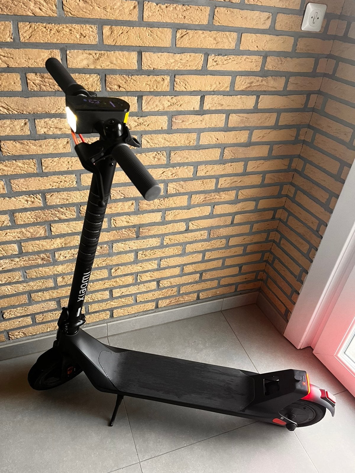 Trottinette électrique - Xiaomi - noir - aluminium - pliable, Enlèvement, Comme neuf, Step électrique (E-scooter)