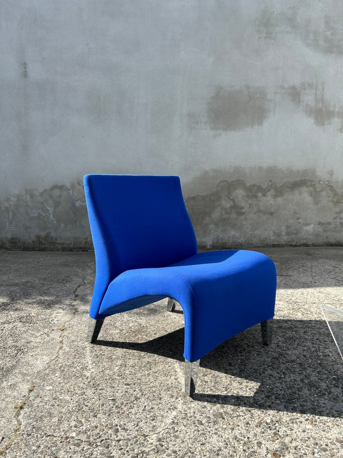 Vintage Oken loungestoel in kobaltblauw met chromen poten, Minder dan 75 cm, Post-modern, Ophalen of Verzenden, Zo goed als nieuw