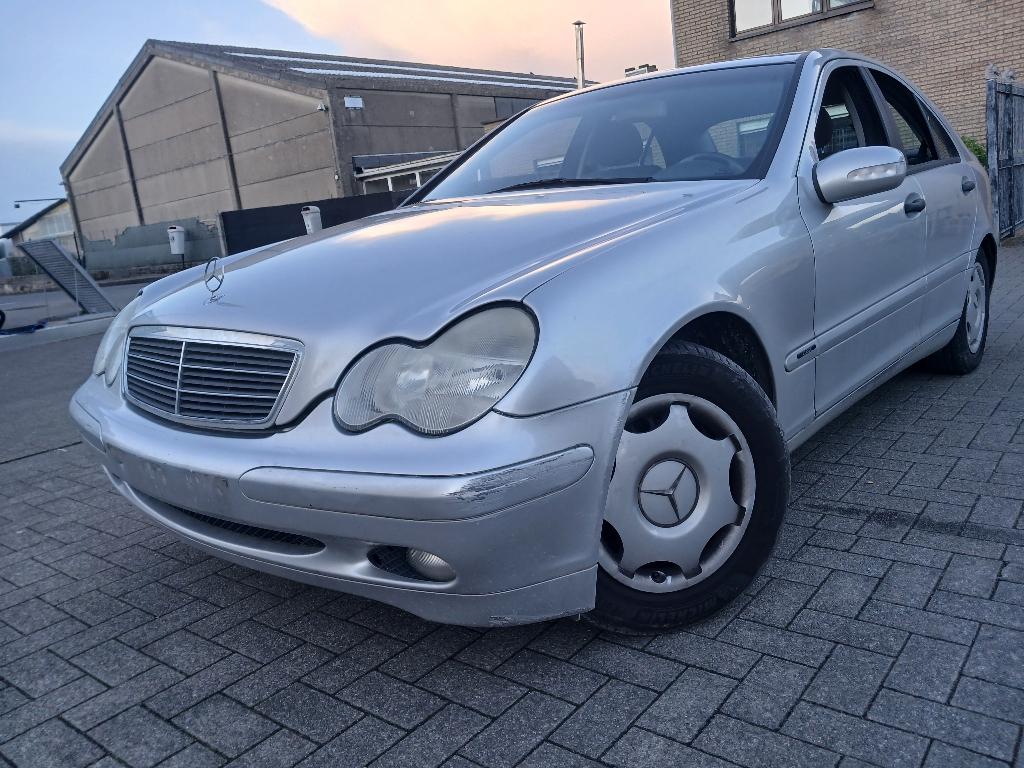 MERCEDES C200 2000cc DIESEL/GEKEURD CAR PASS/1950E, Auto's, Bedrijf, Elektronische parkeerrem, Te koop, Handgeschakeld