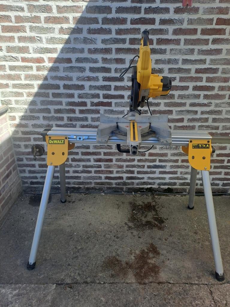 De walt zaagmachine + 0nderstel, Ophalen