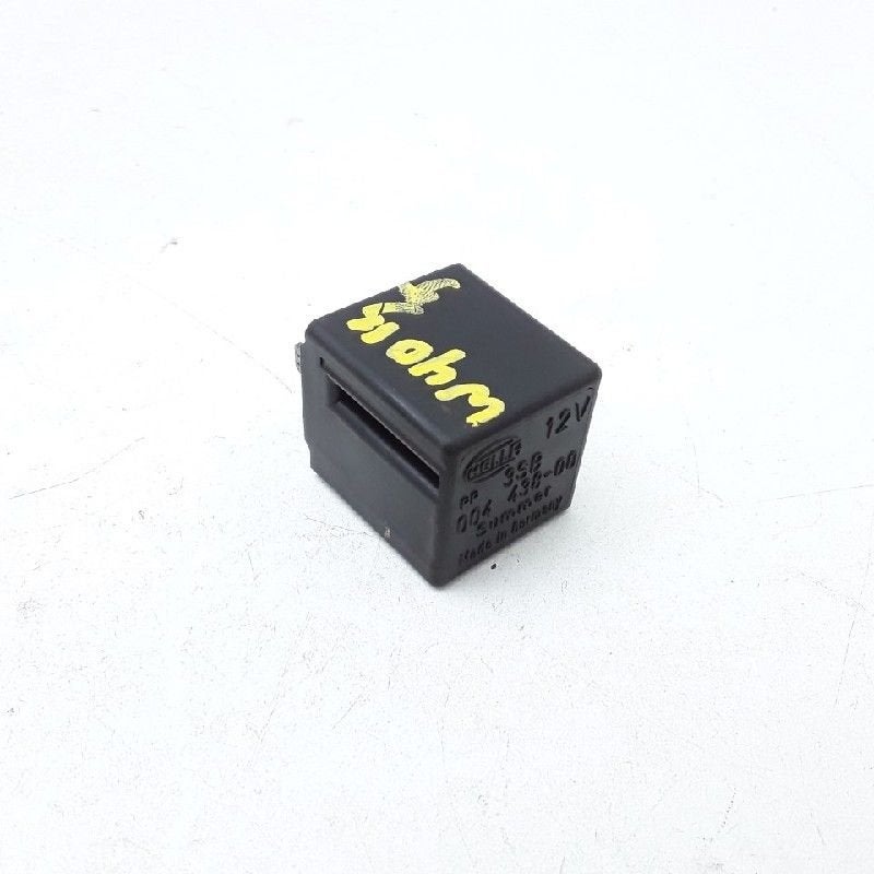 RELAIS Mitsubishi Sigma (F16A) (|00443800|), Gebruikt, Mitsubishi