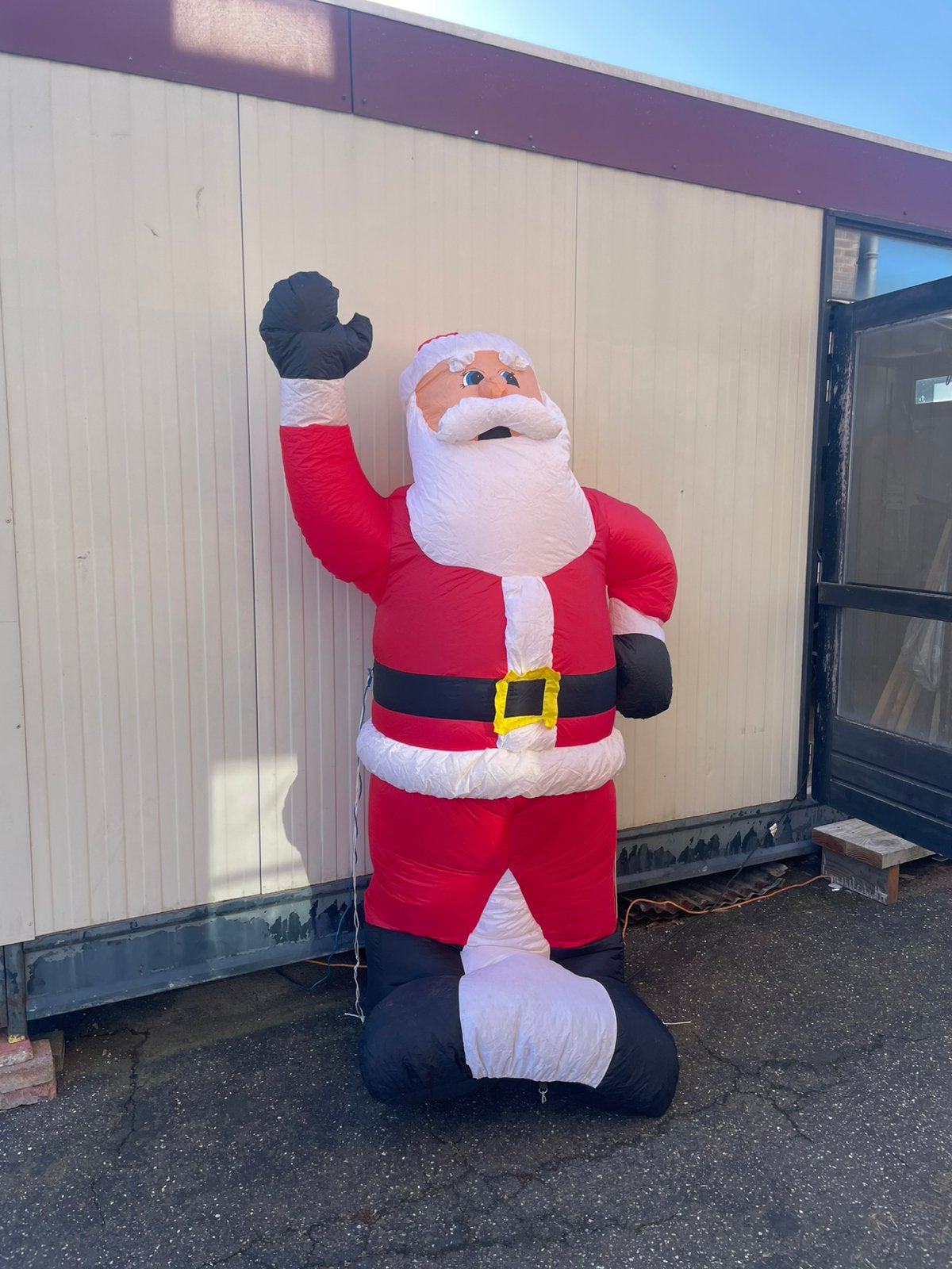 Santa - Kerstman opblaaspop met blazer - 215cm hoog, Hobby & Loisirs créatifs, Enlèvement ou Envoi, Comme neuf