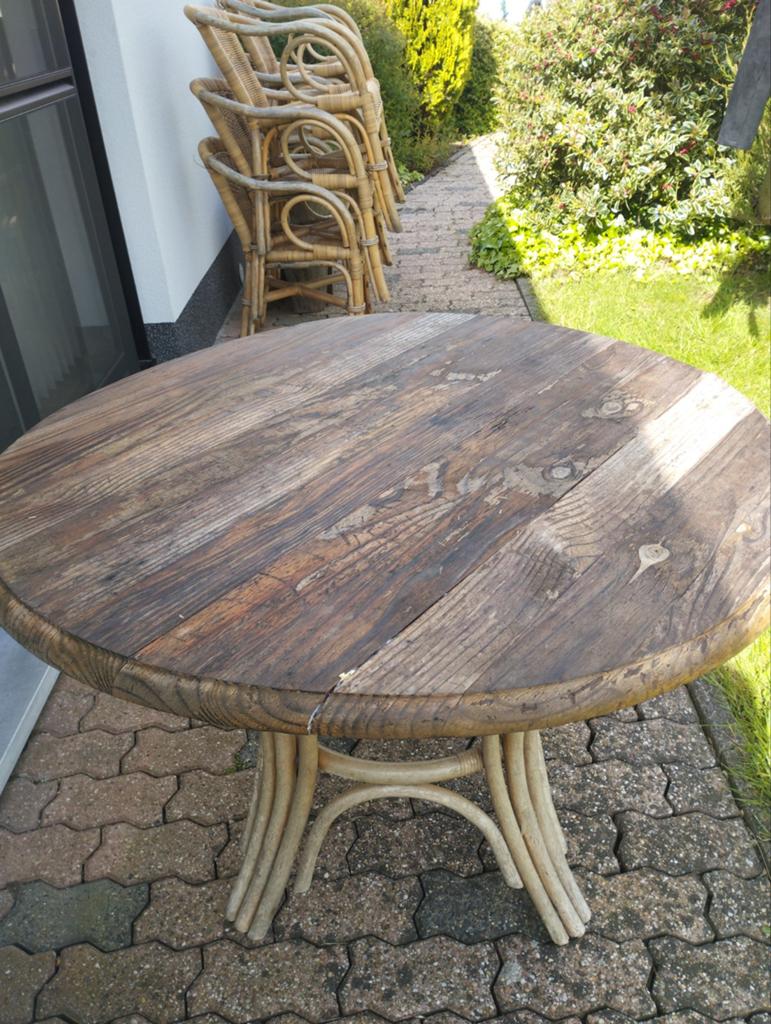 Table ronde et 6 fauteuils en rotin, Enlèvement