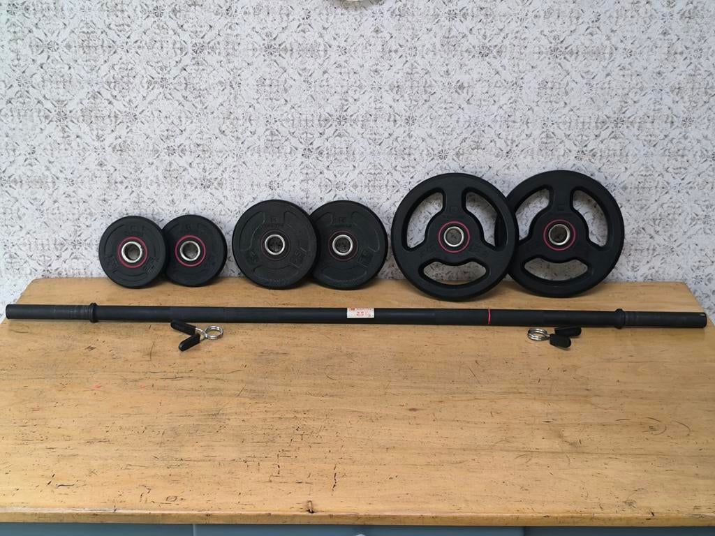 Domyos barbellset. 2,8cm (20kg) (Goede staat!), Sport en Fitness, Ophalen, Gebruikt, Benen, Halterset