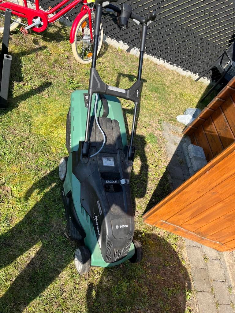 Bosch AdvancedRotak Advanced Rotak 690, Tuin en Terras, Grasmaaiers, Ophalen, Gebruikt, Elektrische grasmaaier, Opvangbak