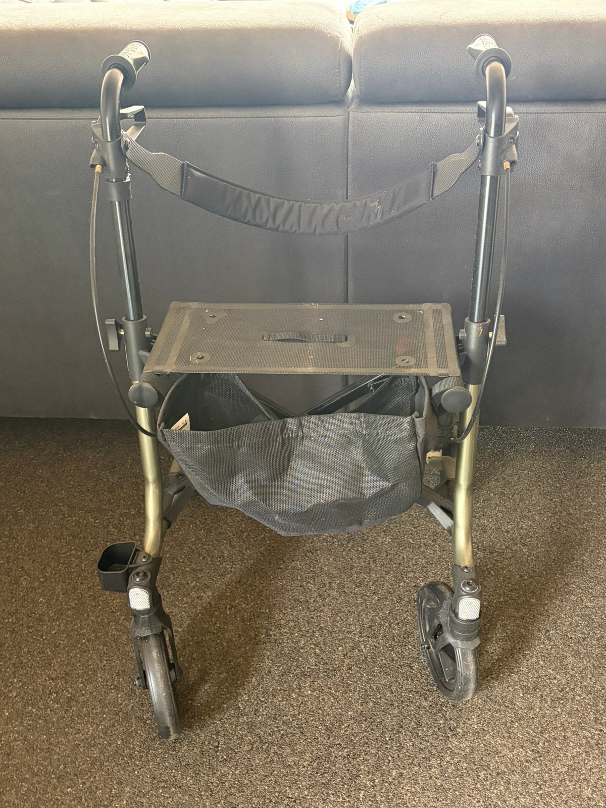 Inklapbare rollator met zitvlak, Ophalen, Zo goed als nieuw