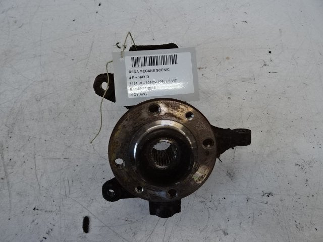 MOYEU DE ROUE AVANT GAUCHE Renault Scénic II (JM), Renault, Mevr. I. Hauben, Utilisé, Rue de l'Espoir 34 34
4030  GRIVEGNÉE, BE