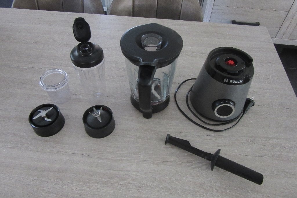 Bosch  Blender VitaPower  Serie 4, Elektronische apparatuur, 1 tot 2 liter, Ophalen, Zo goed als nieuw, 3 snelheden of meer