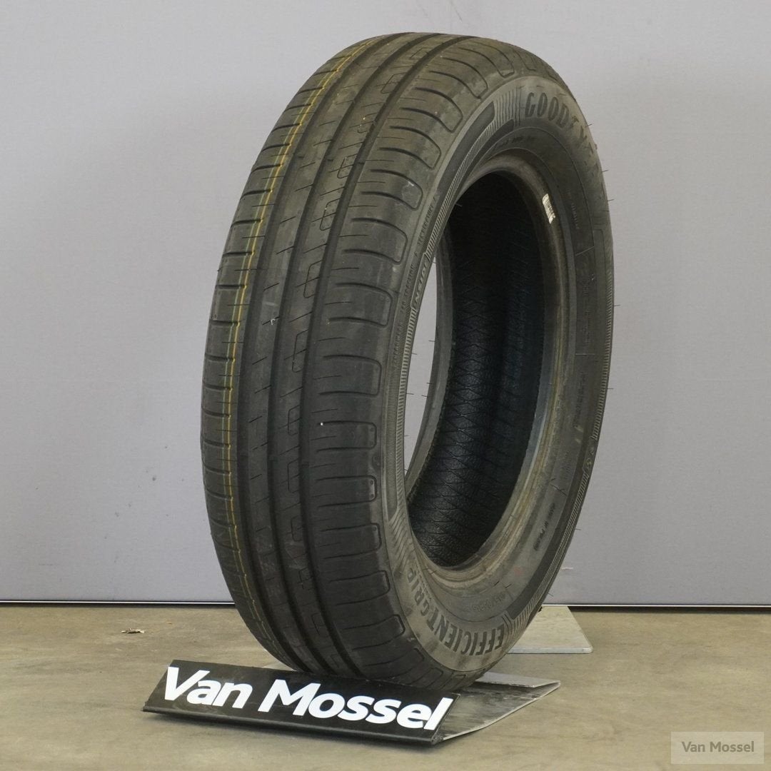 Goodyear Efficient Grip Performance Zomerband 185/65/R15, Auto-onderdelen, Banden en Velgen, Gebruikt, 15 inch, -, -