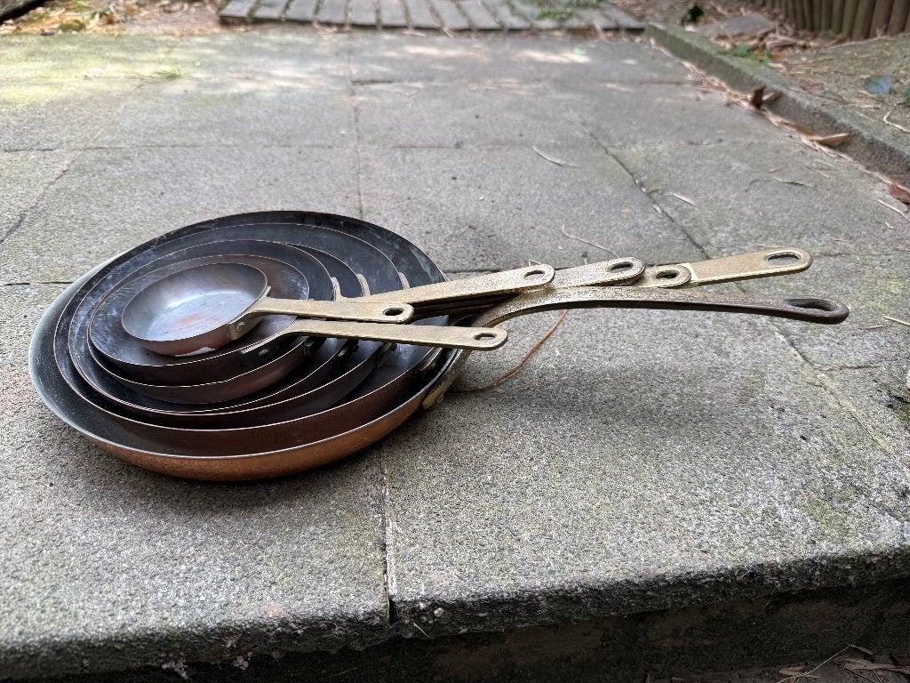 Ensemble de 6 poêles anciennes en cuivre étamé, Enlèvement, Cuivre