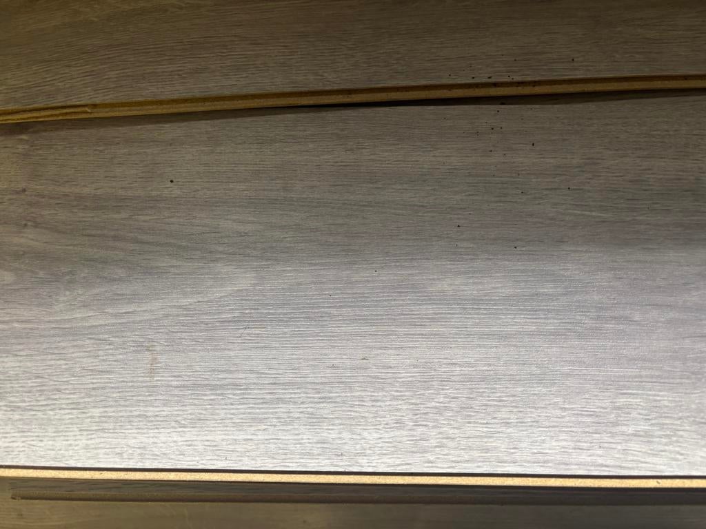 Laminaat gratis op halen, Aggloméré, Gris, 10 à 25 m², Enlèvement