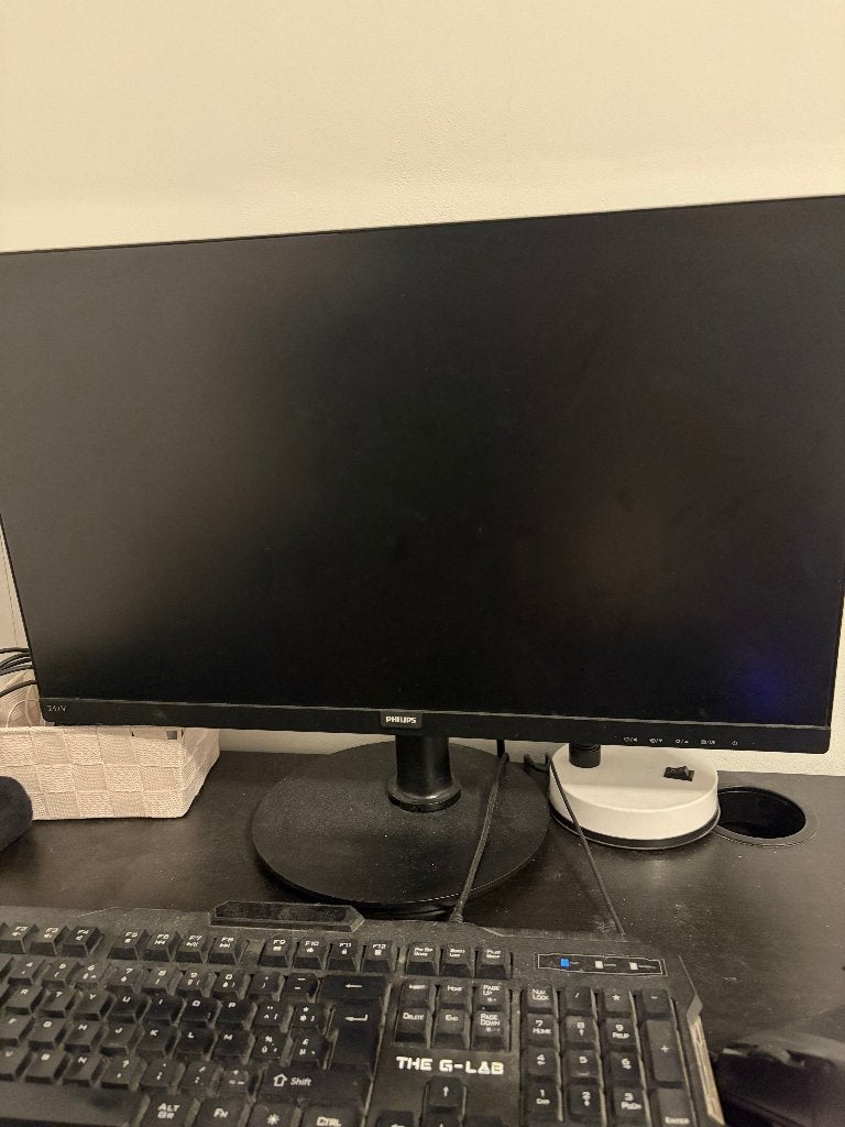 Pc de bureau +écran 24p, Le pc est monté avec différentes marques, HDD, Avec carte vidéo, Utilisé