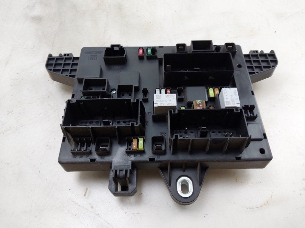 ZEKERINGKAST Opel Astra J Sports Tourer (PD8 / PE8 / PF8), Auto-onderdelen, Dhr. J. Ham, Gebruikt, Administratie@autoham.nl, Opel