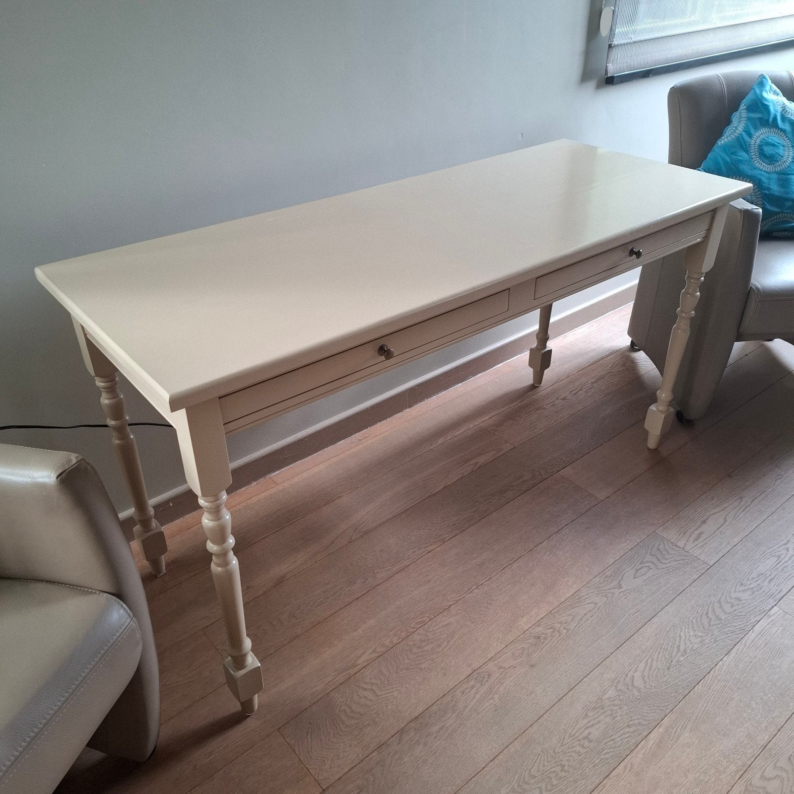 Crèmekleurige sidetable, Huis en Inrichting, Tafels | Sidetables, Zo goed als nieuw, 50 tot 75 cm, 100 tot 150 cm, Rechthoekig