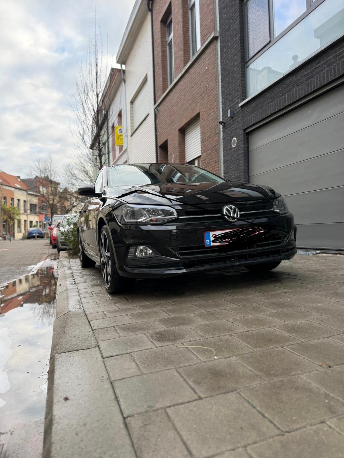 Volkswagen polo 2018, Immo, Garages & Places de parking
