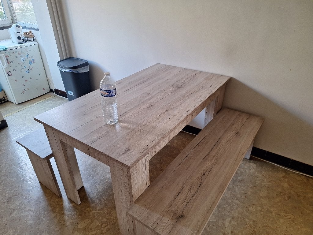 Table cuisine, Enlèvement, Comme neuf, Quatre personnes, Rectangulaire