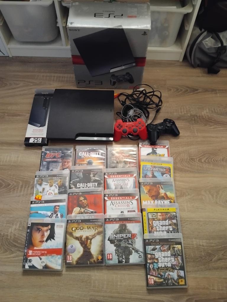 Console Ps3 avec 2 manettes et 17 jeux, Consoles de jeu & Jeux vidéo, Phat, Enlèvement, Utilisé, Avec jeux
