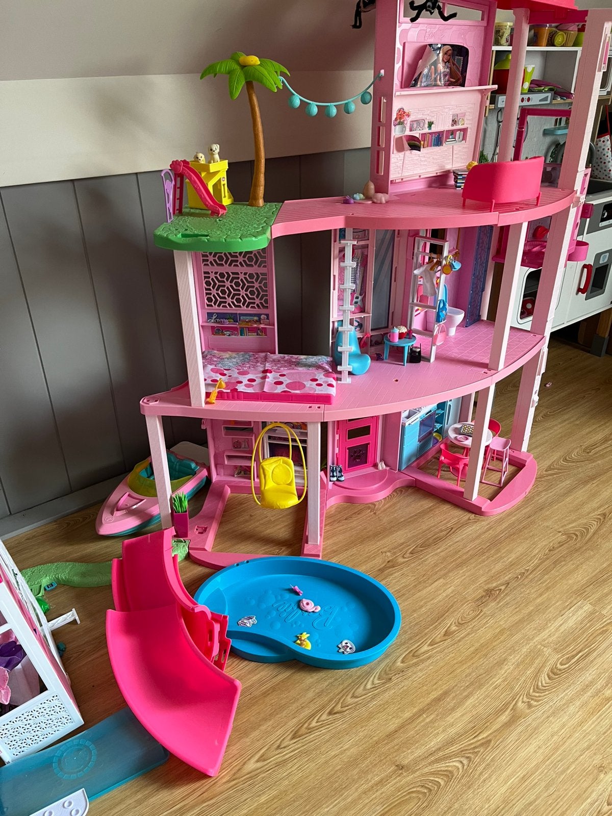 Barbiehuis, Kinderen en Baby's, Ophalen, Zo goed als nieuw