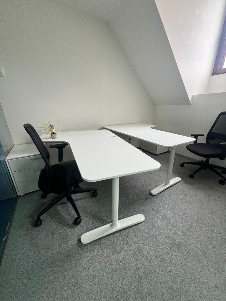 Professionele bureaus / hoekbureaus – 9 stuks – €50/stuk, Werkplek, Ophalen, Gebruikt, Bureau