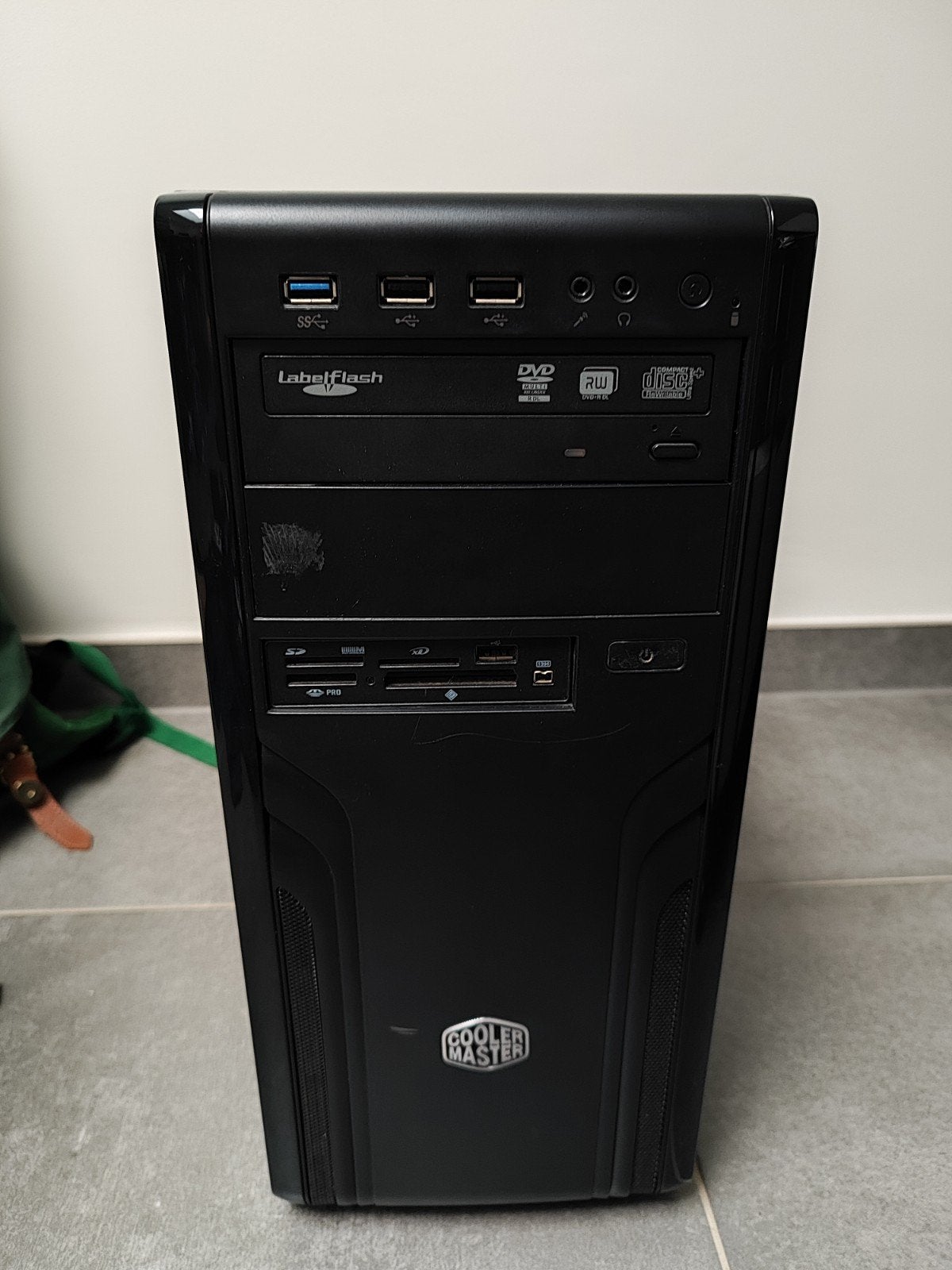 BLACK AND RED BUDGET GAMING PC, Ophalen, Gebruikt, Gaming, HDD