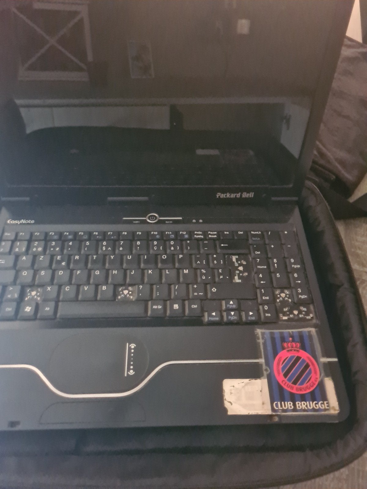 l'ancien pakerbell démarre toujours mais c'est Windows 7, Informatique & Logiciels, Enlèvement