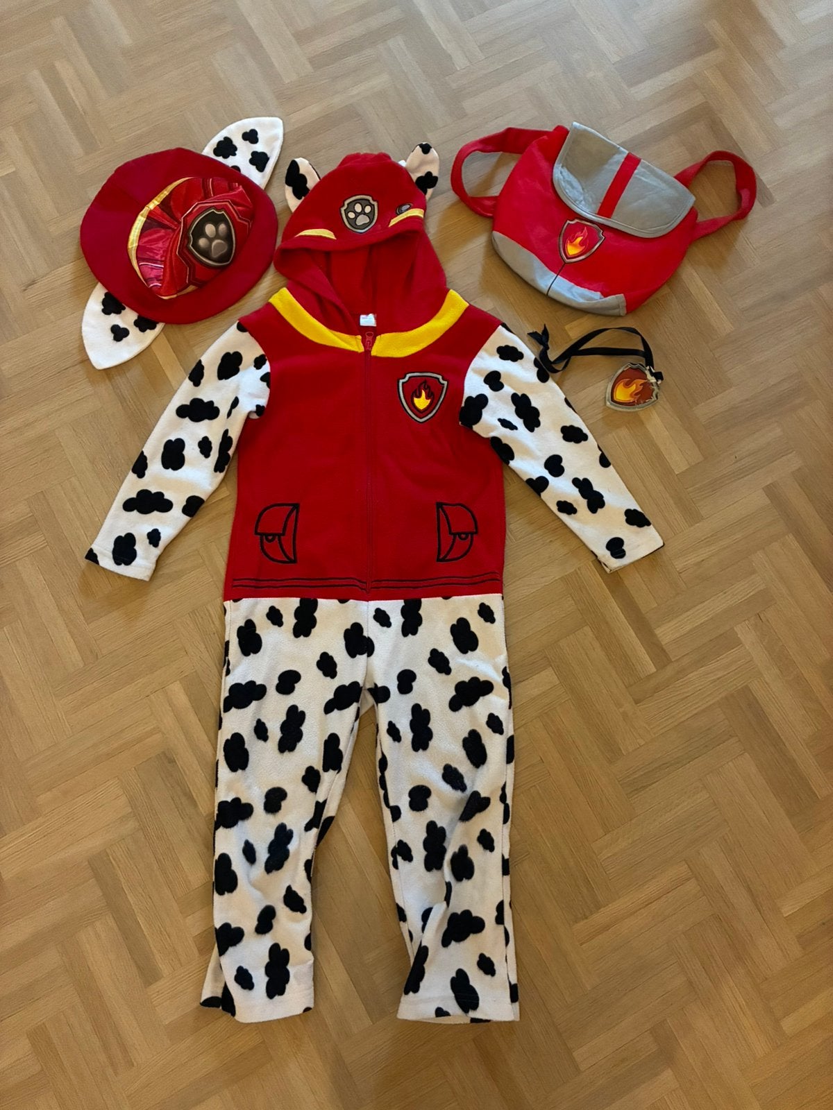 Onesie paw patrol Marshall, Kinderen en Baby's, Ophalen, Zo goed als nieuw, 110 t/m 116