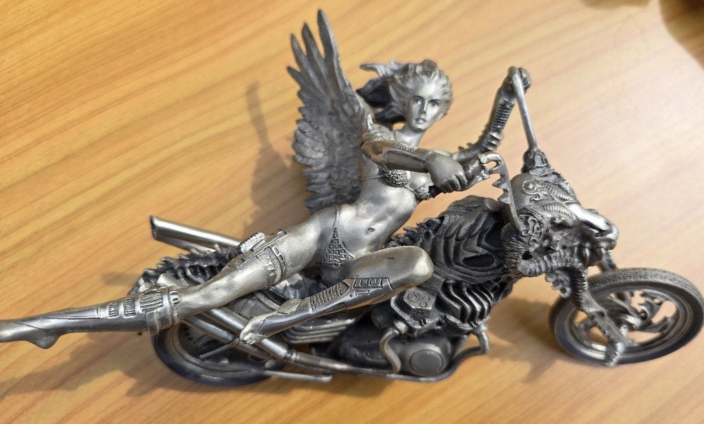 Temptation Rides - Franklin Mint - Julie Bell, Statue, Enlèvement ou Envoi, Autres sujets, 20 - 50 cm