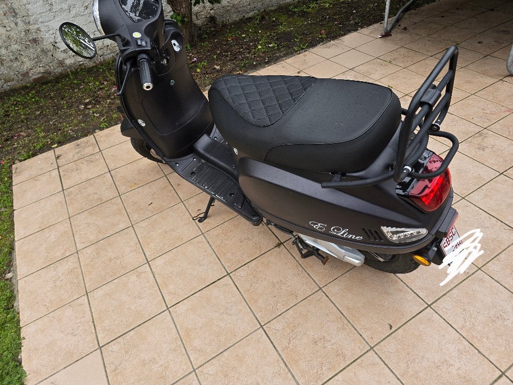Electric scooter b klasse e line, Fietsen en Brommers, Ophalen, Zo goed als nieuw, Elektrische step (E-scooter)