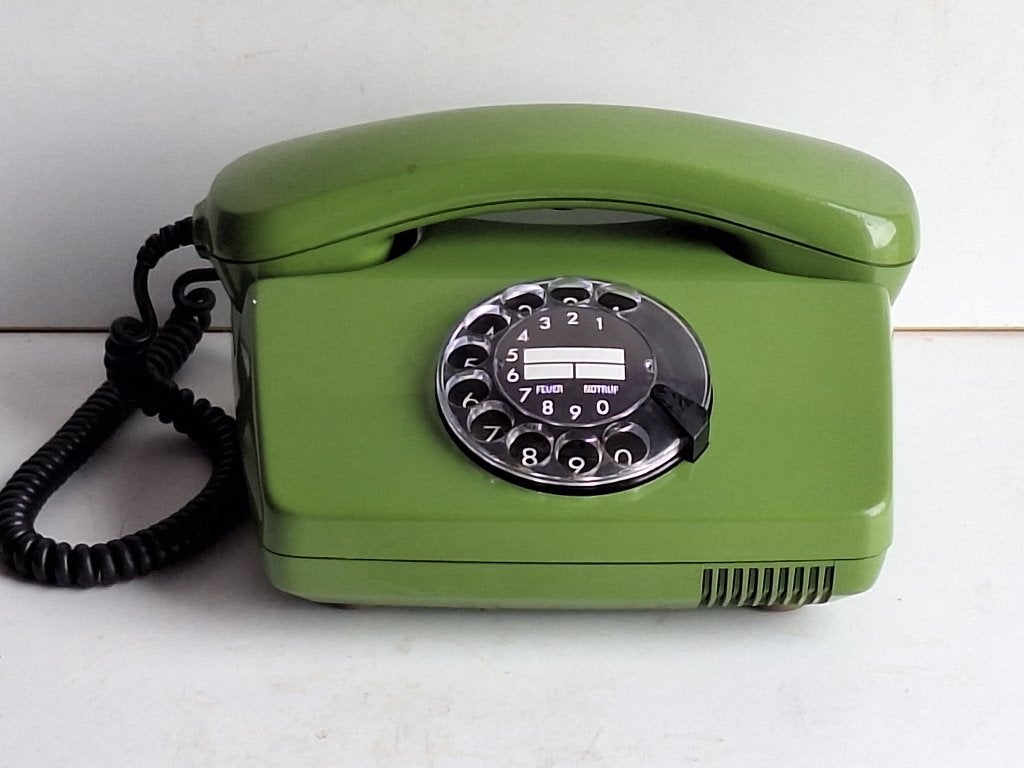 Joli ancien téléphone vintage allemand vert FeTap, Antiquités & Art, Enlèvement ou Envoi