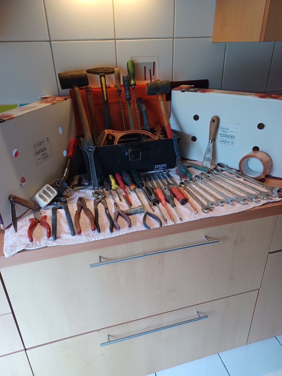 Werkkoffer met gereedschap erin 55stuk verschillende pr32eur, Doe-het-zelf en Bouw, Ophalen
