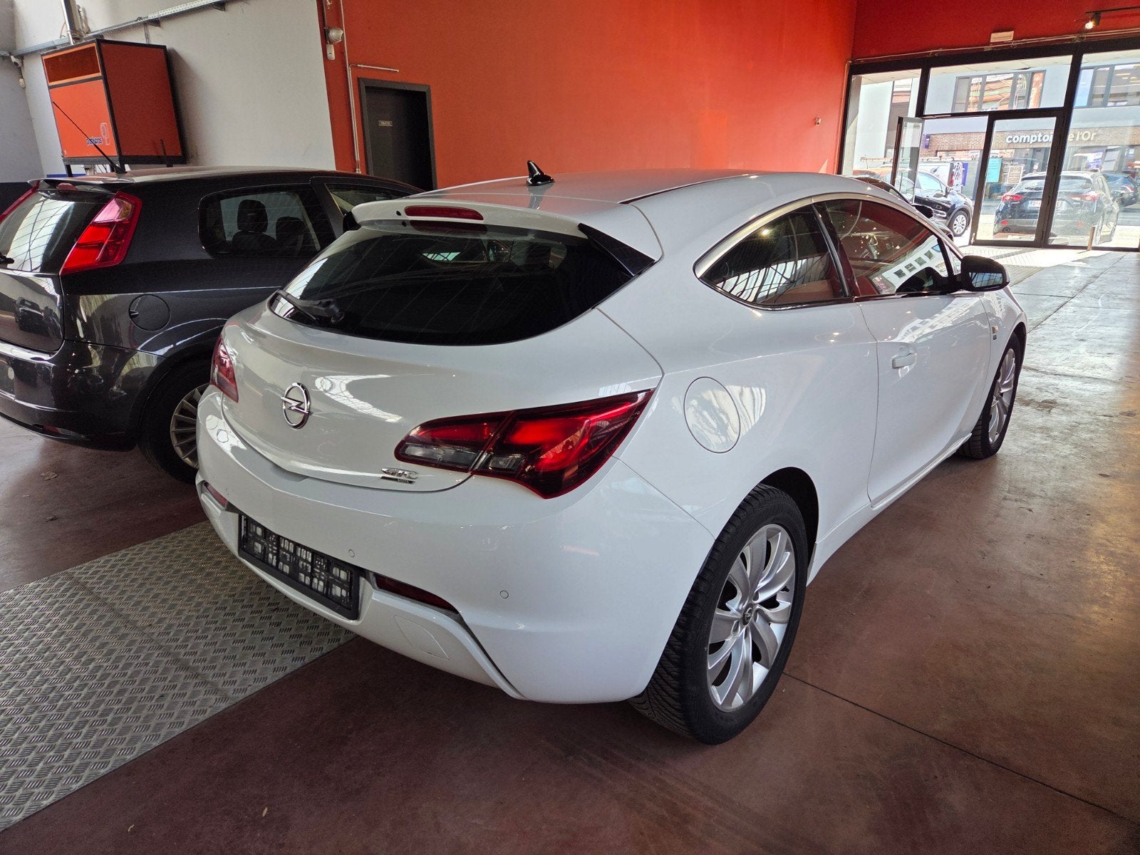 OPEL ASTRA OPC - Garantie 12 mois, Auto's, Euro 5, USB, Diesel, Particulier