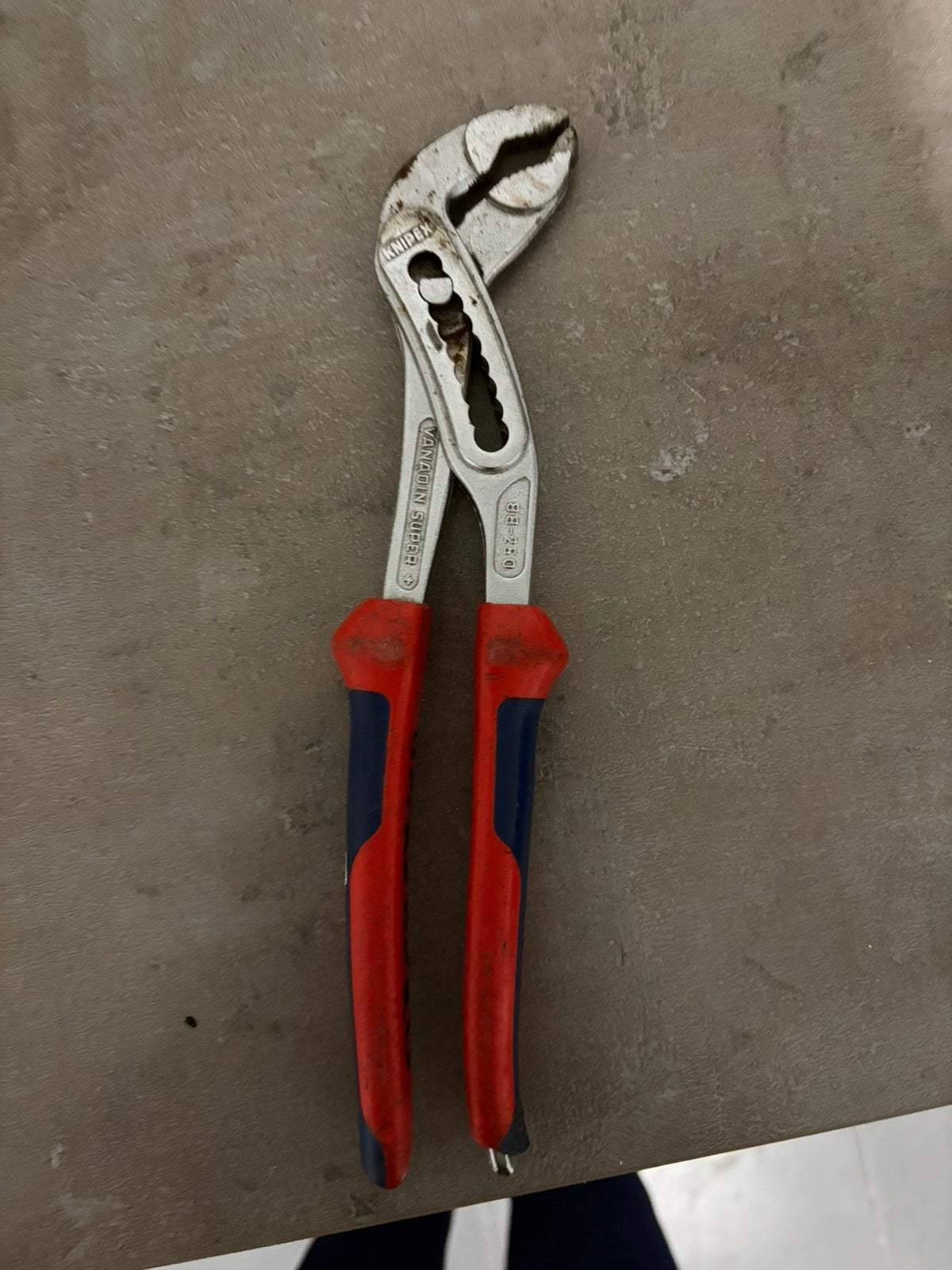 Knipex Alligator waterpomptang 250 mm – Vanadin Super 88-250, Bricolage & Construction, Enlèvement ou Envoi, Comme neuf, Pince