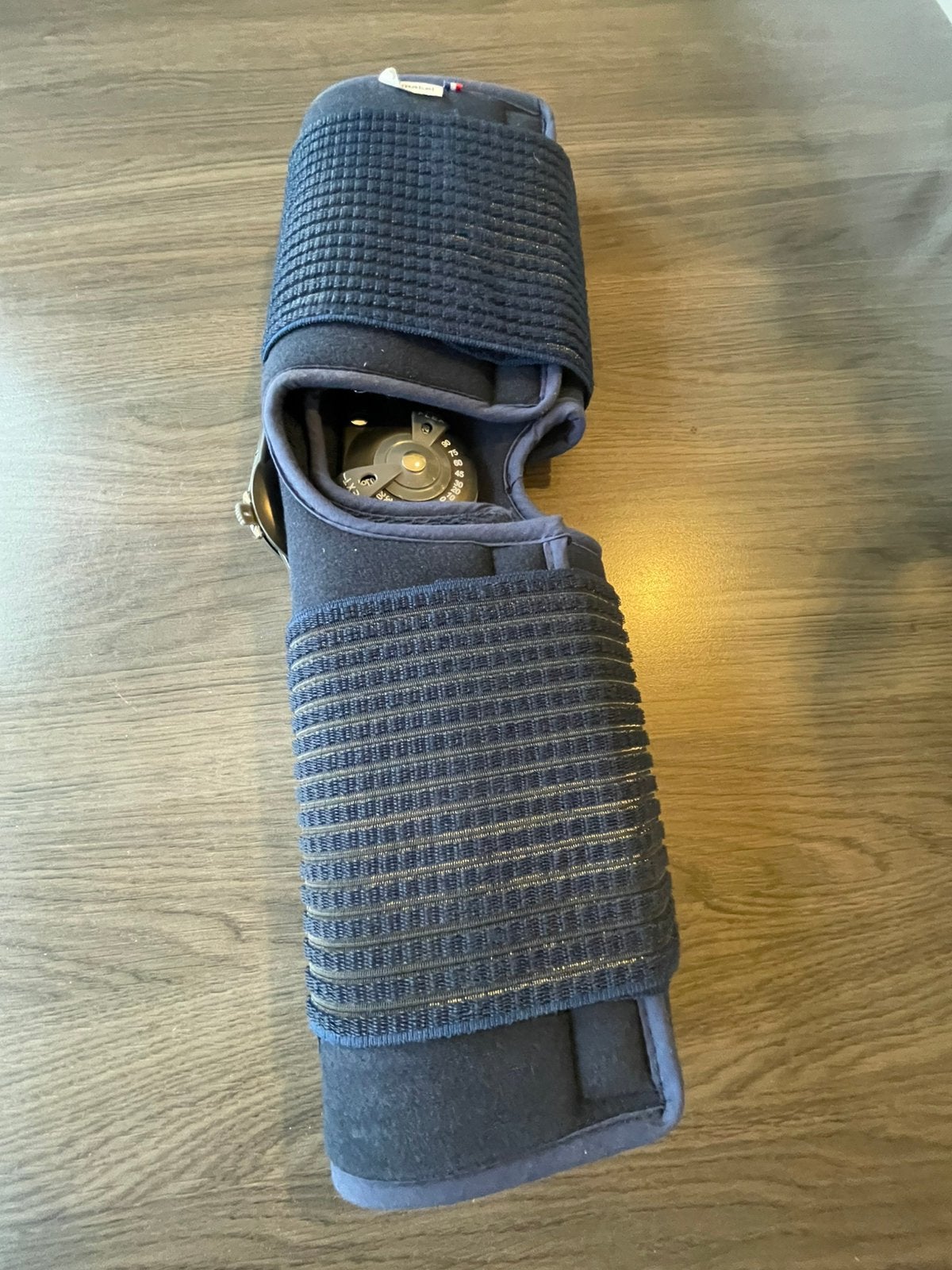 Kniebrace - Genoucim art fixe courte T2, Diversen, Braces, Ophalen, Nieuw