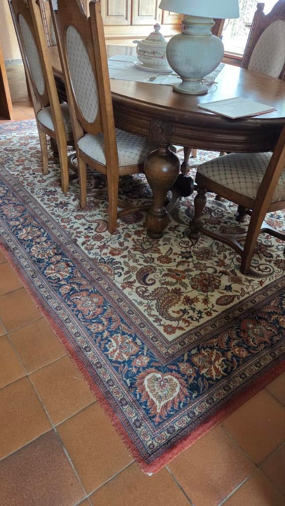 Handgemaakte Tafel en 8 stoelen in masieven eik, Enlèvement