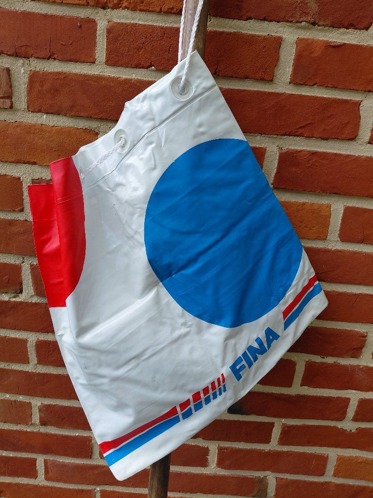 Vintage FINA twee opblaasbare kussentjes/draagtasjes, Verzamelen, Merken en Reclamevoorwerpen, Ophalen, Zo goed als nieuw, Gebruiksvoorwerp