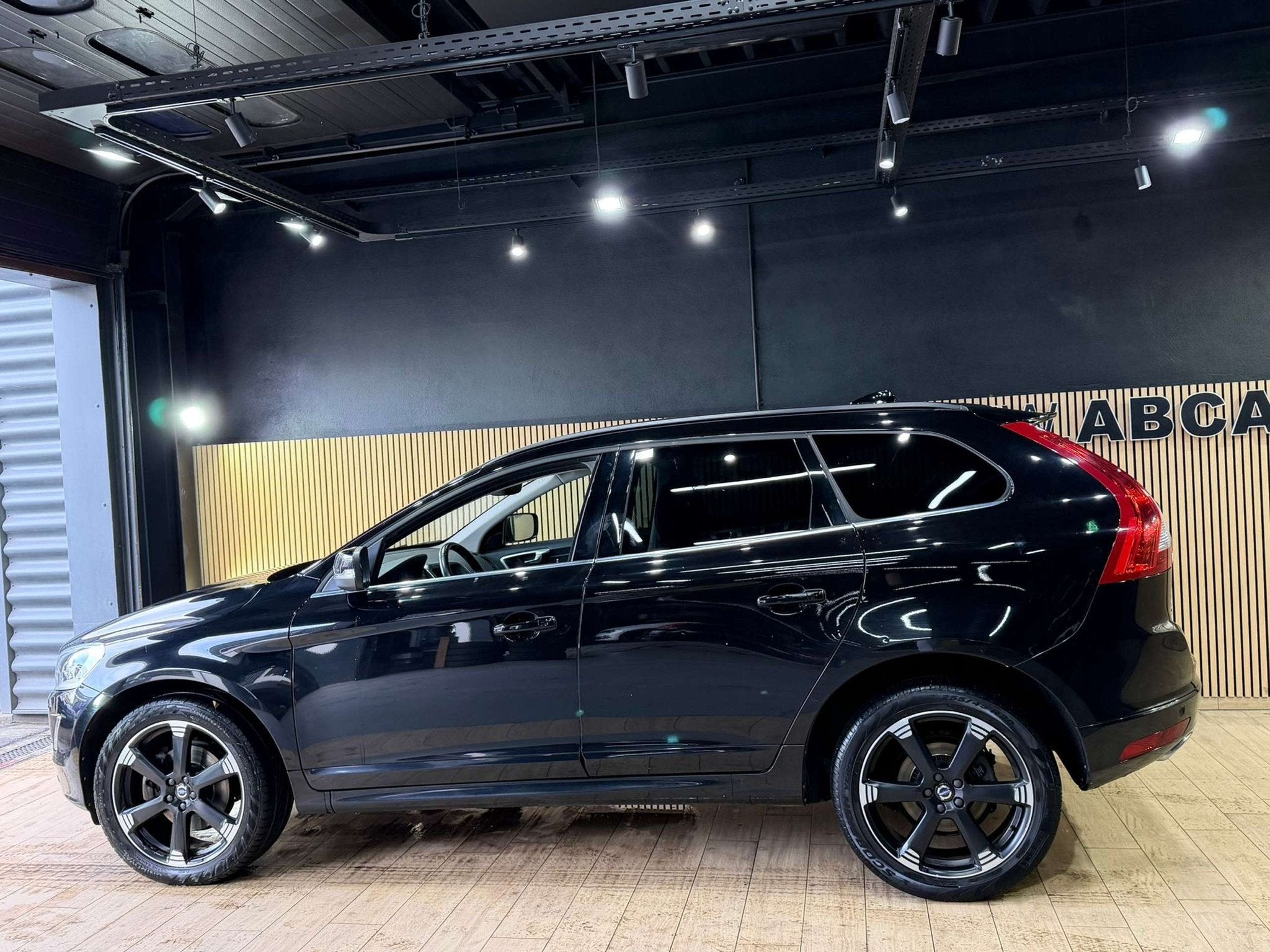 Volvo XC60 2.0 D4 * SPORT * GARANTIE 12 MOIS * BOITE AUTO *, Cuir, Achat, Euro 6, Entreprise