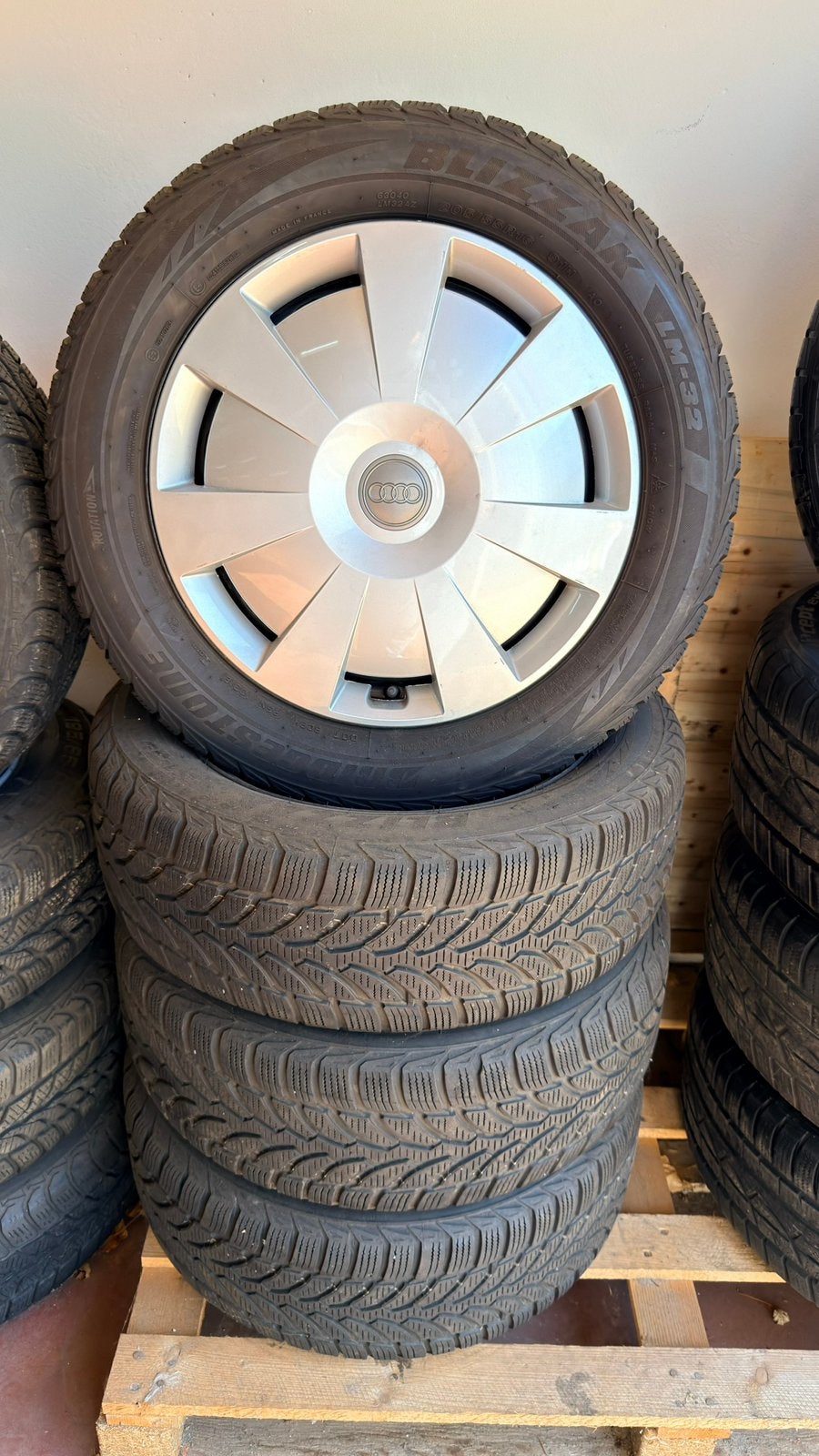 Audi A3 A4 winterset met goede Bridgestone Blizzak banden, Auto-onderdelen, Banden en Velgen, Ophalen, Gebruikt, 16 inch, Banden en Velgen