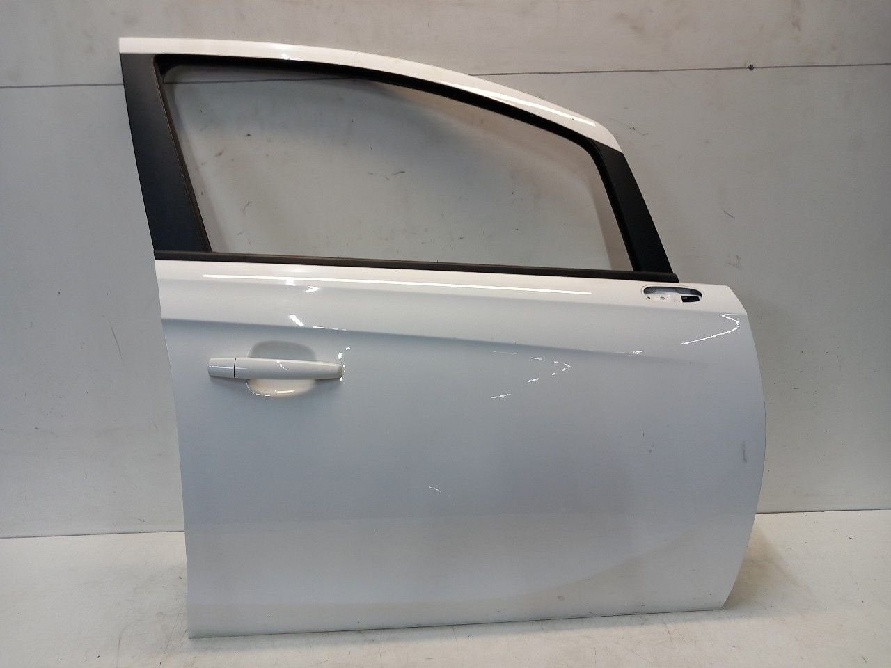 Portier rechts voor Opel Corsa, Onderdelen@venauto.nl, Van der Ven Autorecycling B.V., Gebruikt, Ettenseweg 76, 4706 PB Roosendaal, The Netherlands