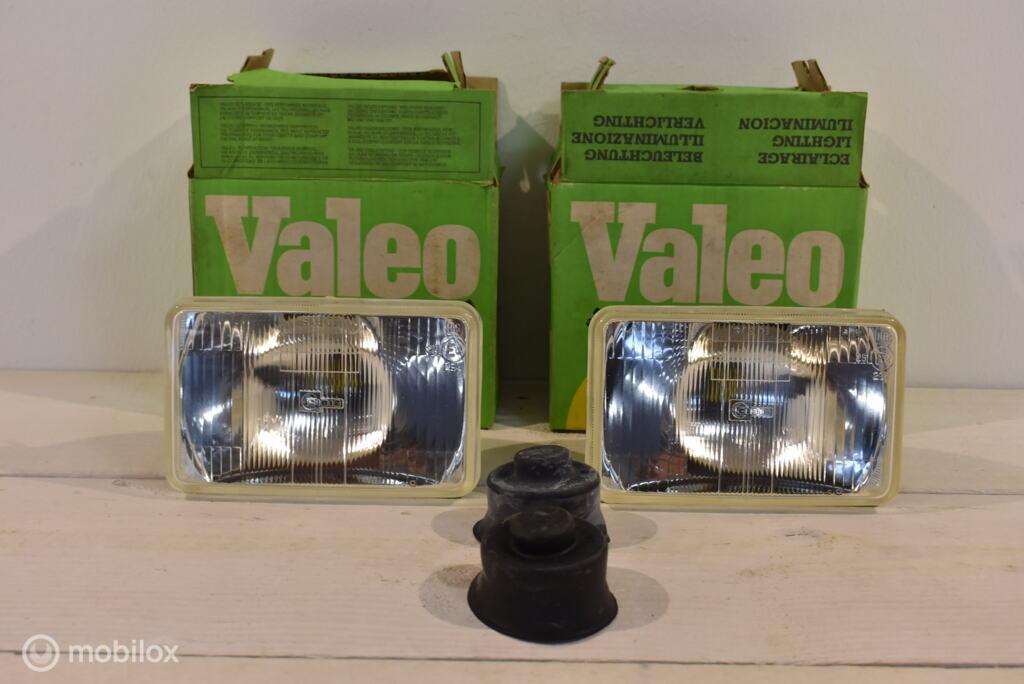 NOS Set Cibié koplampen Nissan Mitsubishi Mazda 929 Toyota, Mitsubishi, Nieuw, Ophalen of Verzenden, Mitsubishi