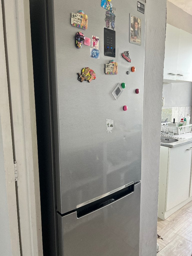 Frigo samsung, Elektronische apparatuur, Koelkasten en IJskasten, Ophalen, Zo goed als nieuw, Met vriesvak