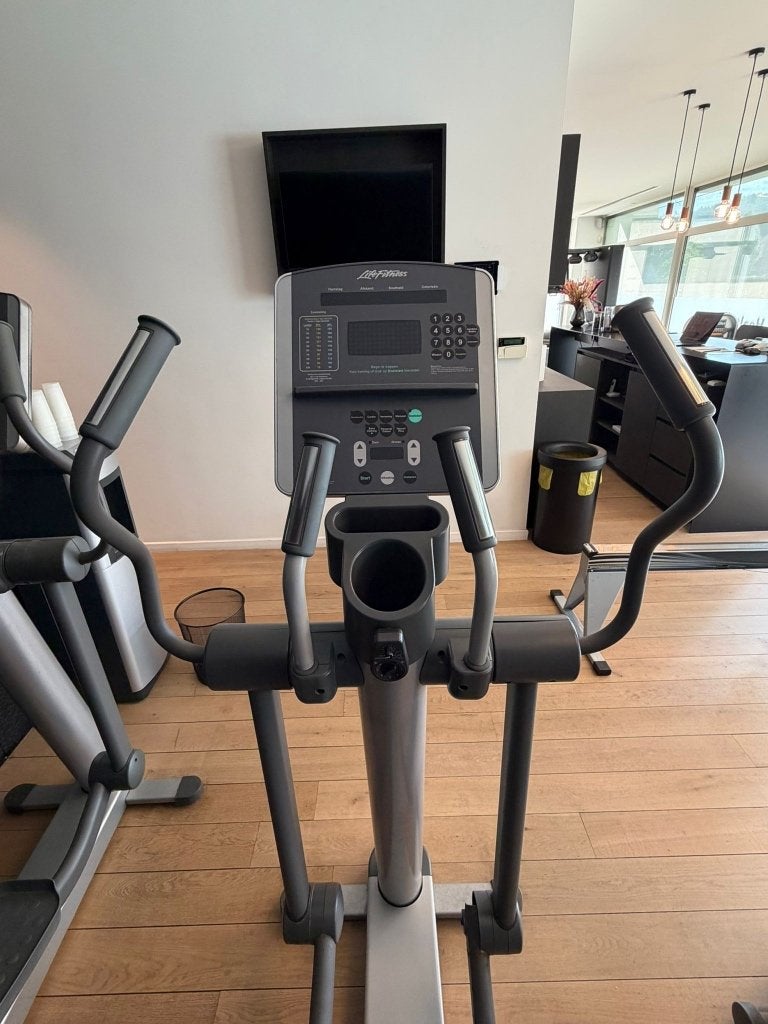 Professionele Crosstrainer Life Fitness, Enlèvement, Utilisé, Jambes, Autres matériaux