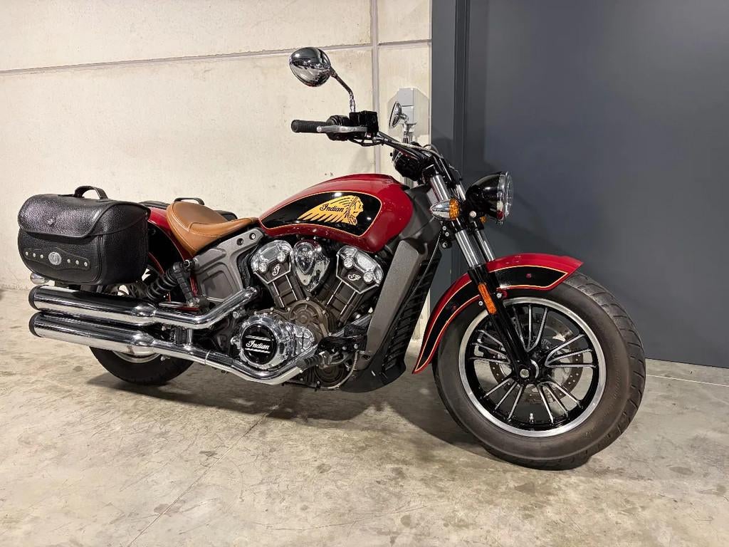Indian Scout met tassenset (bj 2021), Motoren, Chopper, Bedrijf, 1133 cc, Meer dan 35 kW